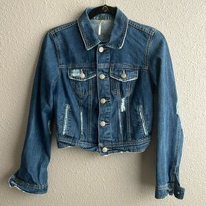 Free People cropped destructed‎ 100% cotton denim jacket